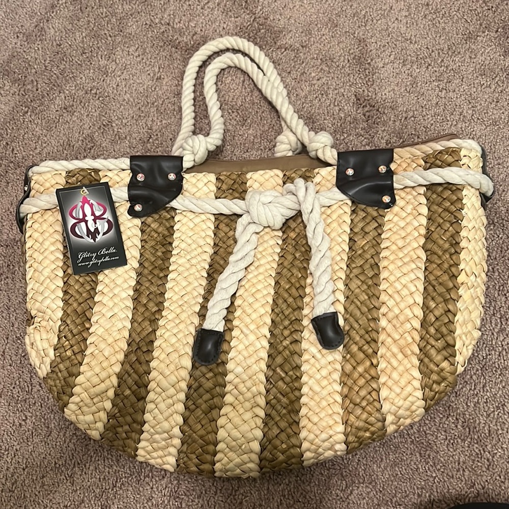 Brown and tan woven straw beach bag